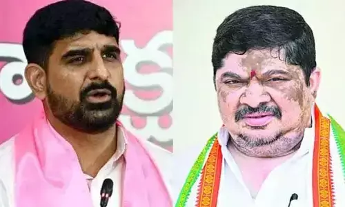 పొన్నం,కౌశిక్ మధ్య నలిగిపోతున్న అధికారులు..
