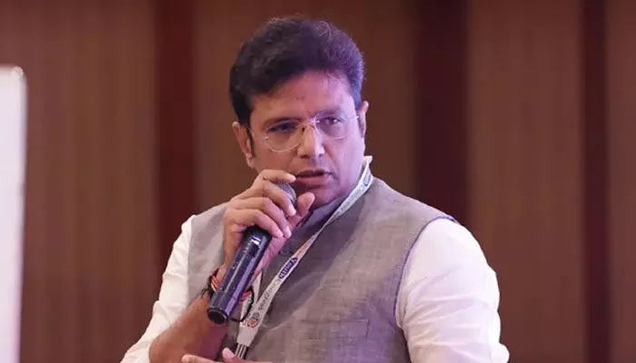 నూతన పారిశ్రామిక విధానంలో వారికి ప్రయార్టీ.. మంత్రి శ్రీధర్ బాబు కీలక వ్యాఖ్యలు నూతన పారిశ్రామిక విధానంలో వారికి ప్రయార్టీ.. మంత్రి శ్రీధర్ బాబు కీలక వ్యాఖ్యలు