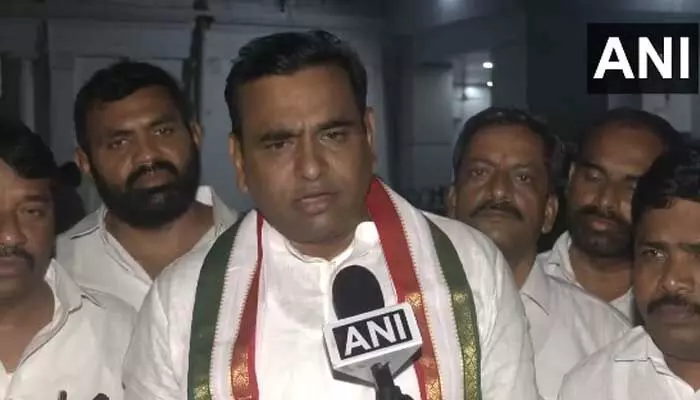 కేంద్రమంత్రులతో భేటీపై ఎంపీ చామల కిరణ్ కీలక వ్యాఖ్యలు! కేంద్రమంత్రులతో భేటీపై ఎంపీ చామల కిరణ్ కీలక వ్యాఖ్యలు!