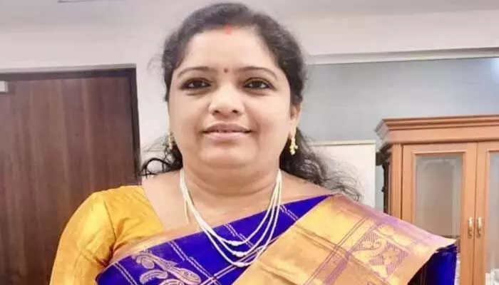 పిల్లల ఉజ్వల భవిష్యత్తు కాపాడడానికి గంజాయి, డ్రగ్స్ను నిర్మూలిస్తాం: మంత్రి గుమ్మడి సంధ్యారాణి పిల్లల ఉజ్వల భవిష్యత్తు కాపాడడానికి గంజాయి, డ్రగ్స్ను నిర్మూలిస్తాం: మంత్రి గుమ్మడి సంధ్యారాణి