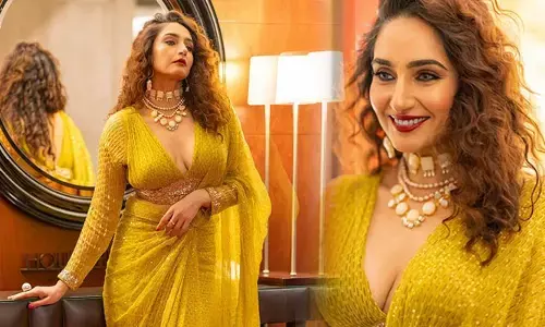 సోషల్ మీడియాలో వైరల్‌గా మారిన Ragini Dwivedi హాట్ ఫొటోలు..