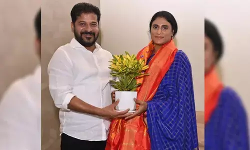 సీఎం రేవంత్‌‌ రెడ్డితో ఏపీసీసీ చీఫ్ వైఎస్ షర్మిల.. ముఖ్యమంత్రి ఆసక్తికర ట్వీట్ ఇదే
