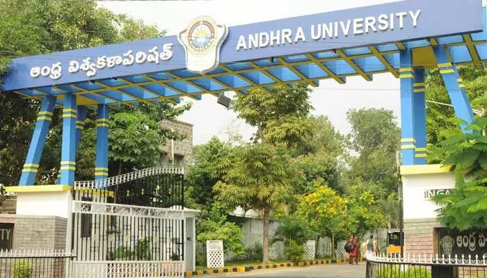 వివాదాల సుడిలో విశ్వవిద్యాలయం.. ఏయూలో మరో కుంభకోణం వివాదాల సుడిలో విశ్వవిద్యాలయం.. ఏయూలో మరో కుంభకోణం