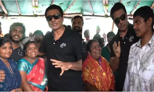 సోనూసూద్‌కు కుమారి ఆంటీ స్పెషల్ ఆఫర్! ఫుడ్ స్టాల్‌‌ వద్ద రియల్ హీరో సందడి!