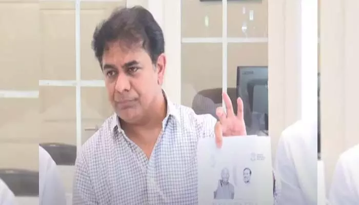మా హయాంలో జరిగింది ఫిరాయింపులు కాదు.. ఎమ్మెల్యేల జంపింగ్ లపై కేటీఆర్ హాట్ కామెంట్స్ మా హయాంలో జరిగింది ఫిరాయింపులు కాదు.. ఎమ్మెల్యేల జంపింగ్ లపై కేటీఆర్ హాట్ కామెంట్స్
