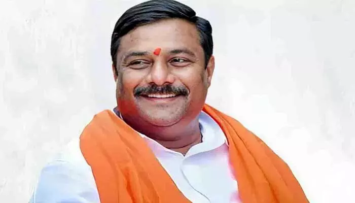 Aleti: అసెంబ్లీలో మాట్లాడాలంటే సీఎంకు జంకు!.. ఏళేటి సంచలన వ్యాఖ్యలు Aleti: అసెంబ్లీలో మాట్లాడాలంటే సీఎంకు జంకు!.. ఏళేటి సంచలన వ్యాఖ్యలు