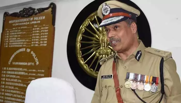 ఏపీని గంజాయి రహిత రాష్ట్రంగా మారుస్తాం: డీజీపీ ద్వారకా తిరుమలరావు ఏపీని గంజాయి రహిత రాష్ట్రంగా మారుస్తాం: డీజీపీ ద్వారకా తిరుమలరావు