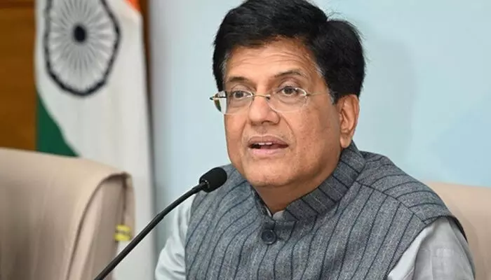 సవాళ్లు ఉన్నప్పటికీ సానుకూలంగా భారతదేశ ఎగుమతులు: పీయూష్ గోయల్ సవాళ్లు ఉన్నప్పటికీ సానుకూలంగా భారతదేశ ఎగుమతులు: పీయూష్ గోయల్