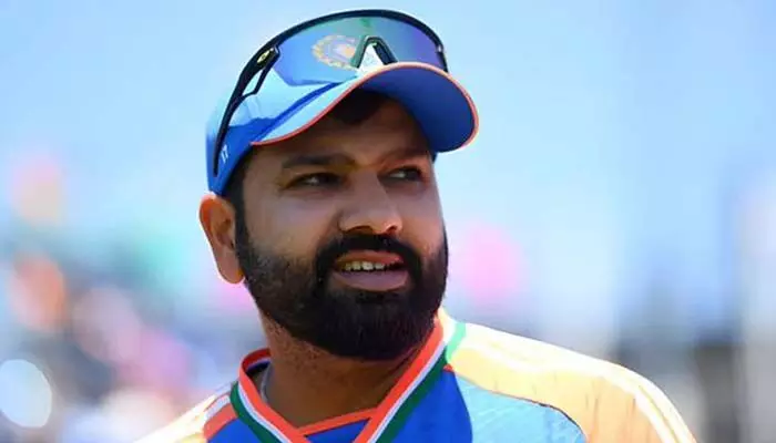 Rohit Sarma: మరోసారి తండ్రి కాబోతున్న హిట్మ్యాన్.. Rohit Sarma: మరోసారి తండ్రి కాబోతున్న హిట్మ్యాన్..