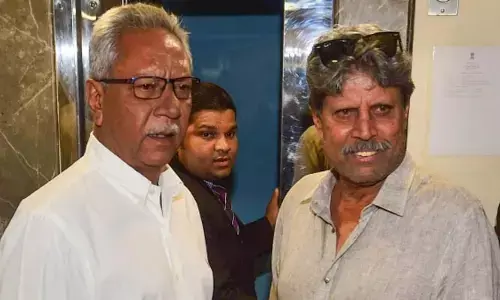 బ్లడ్ క్యాన్సర్‌తో పోరాడుతున్న భారత మాజీ కోచ్.. బీసీసీఐ ఆర్థిక సాయం