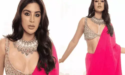 హీరోయిన్ సంయుక్త మీనన్ హాట్ పిక్స్!..