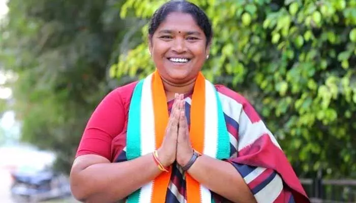 MGNREGA బచావో సంగ్రామ్కు 9 మందితో సమన్వయ కమిటీ.. మంత్రి సీతక్కకు చోటు MGNREGA బచావో సంగ్రామ్కు 9 మందితో సమన్వయ కమిటీ.. మంత్రి సీతక్కకు చోటు