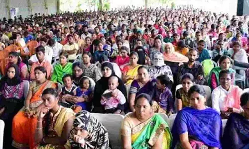 Ward Vollunteers: ఉంచుతారా.. తీసేస్తారా.. వాలంటీర్ల భవిష్యత్తు ఏంటి..?