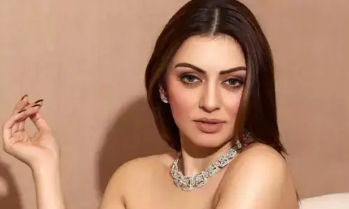 Hansika: గ్లామర్ డోస్ అమాంతం పెంచేసిన హన్సిక.. ఫైర్ బ్రాండ్ అంటూ పొగిడేస్తున్న నెటిజన్లు
