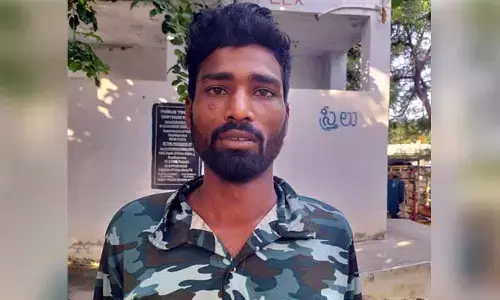 Prisoner Escaped : పోలీసులకు మస్కా కొట్టి రిమాండ్ ఖైదీ పరారీ!