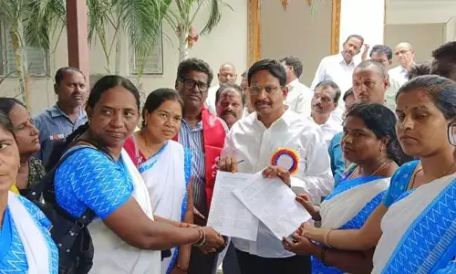 MLA Yennam Srinivas Reddy : ఆశా వర్కర్ల సమస్యల పరిష్కారానికి కృషి చేస్తా..
