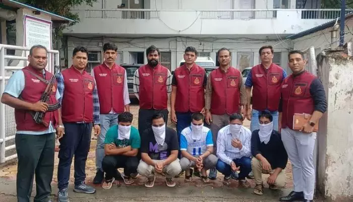 Delhi Police : అంతర్రాష్ట్ర అక్రమ కిడ్నీ మార్పిడి రాకెట్ గుట్టురట్టు Delhi Police : అంతర్రాష్ట్ర అక్రమ కిడ్నీ మార్పిడి రాకెట్ గుట్టురట్టు