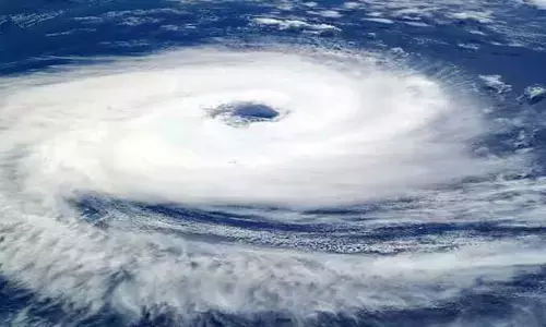 Weather Forecast: వాయుగుండంగా అల్పపీడనం.. ఏపీకి అతి భారీ వర్ష సూచన