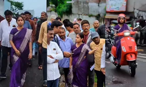 ఆదర్శంగా మహిళా ఎమ్మెల్యే.. జోరు వానలో సమస్యల పరిష్కారం..!