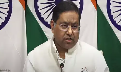 Bangladesh Protests : జైలుకు నిప్పుపెట్టిన నిరసనకారులు.. వందలాది ఖైదీలు పరార్