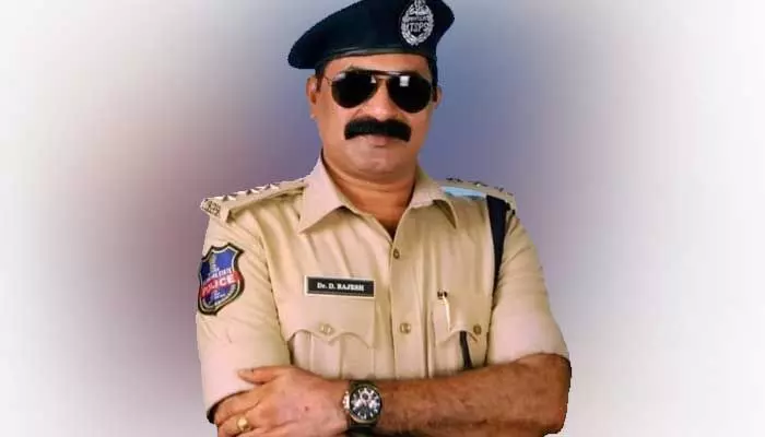 DSP Transfer : చర్చనీయాంశంగా మెదక్ డీఎస్పీ రాజేశ్వర్ బదిలీ DSP Transfer : చర్చనీయాంశంగా మెదక్ డీఎస్పీ రాజేశ్వర్ బదిలీ