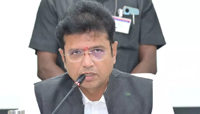 Minister Duddilla Sridhar Babu : ప్రజలకు ఇబ్బందులు లేకుండా చర్యలు చేపట్టాలి Minister Duddilla Sridhar Babu : ప్రజలకు ఇబ్బందులు లేకుండా చర్యలు చేపట్టాలి