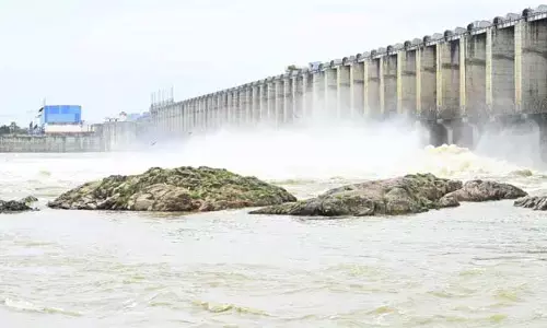 Jurala Project : జూరాల 5 గేట్లు ఎత్తివేత.. పరవళ్లు తొక్కుతున్న కృష్ణమ్మ