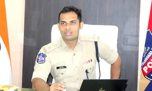 Alert : అత్యవసరమైతే తప్ప బయటికి రావద్దు