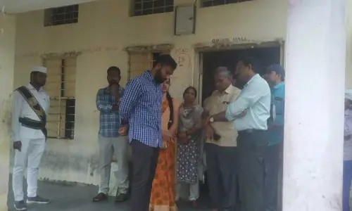 Collector Sathyaprasad : కస్తూర్బా గాంధీ స్కూల్ ను ఆకస్మిక తనిఖీ చేసిన కలెక్టర్