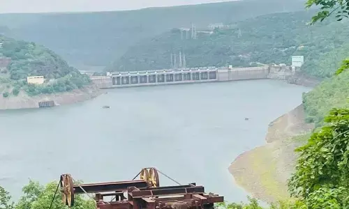 Srisailam Reservoir: శ్రీశైలం జలశయానికి పోటెత్తిన వరద నీరు.. తాజా అప్‌డేట్ ఇదే!