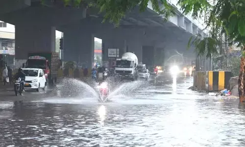 మరో నాలుగు రోజులు వర్షం..! తడిసి ముద్దయిన మహానగరం
