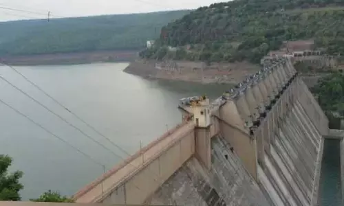 Srisailam project : శ్రీశైలం ప్రాజెక్టుకు వస్తున్న కృష్ణ వరద జలాలు..