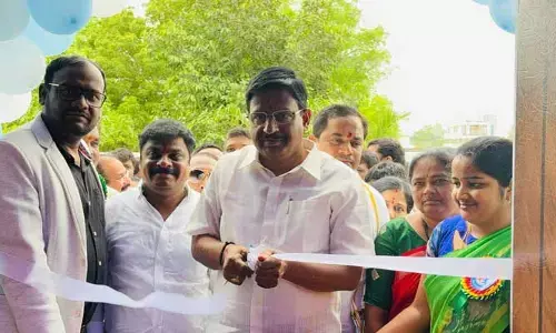 MLA Yennam Srinivas Reddy : విలువలతో కూడిన విద్యను అందించండి..