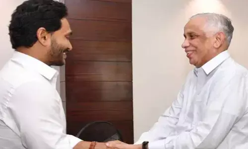 AP News:దాడులపై సాక్ష్యాలను గవర్నర్‌కు అందించిన వైఎస్ జగన్!