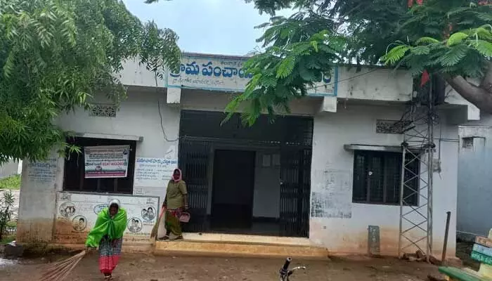 Sanitation : వీరి ఆరోగ్యానికి భరోసా ఉందా.. Sanitation : వీరి ఆరోగ్యానికి భరోసా ఉందా..