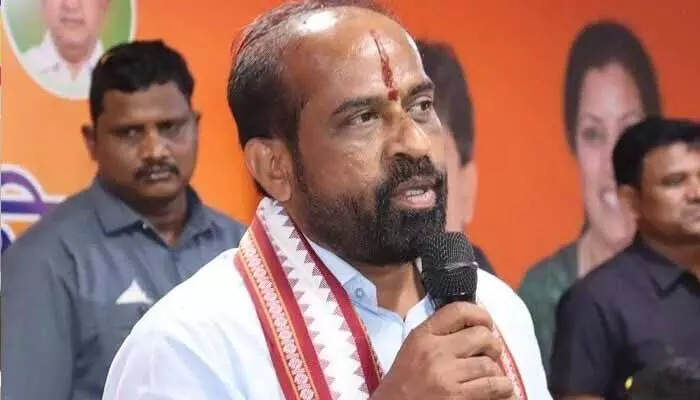 AP Politics:ఢిల్లీలో జగన్ ధర్నాపై మంత్రి హాట్ కామెంట్స్..! AP Politics:ఢిల్లీలో జగన్ ధర్నాపై మంత్రి హాట్ కామెంట్స్..!