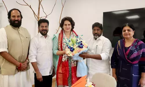 Priyanka Gandhi : ప్రియాంక గాంధీతో సీఎం రేవంత్, డిప్యూటీ సీఎం భేటీ..