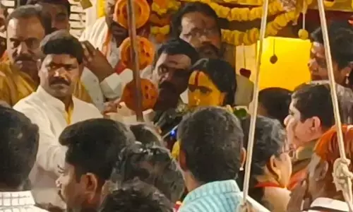 Swarnalata : భవిష్యవాణి పలికిన స్వర్ణలత.. ఏం చెప్పారో తెలుసా..