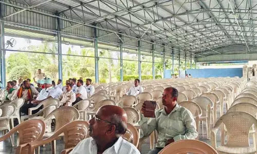 Raithu Sabha: వెలవెలబోయిన రైతు కృతజ్ఞత సభ..