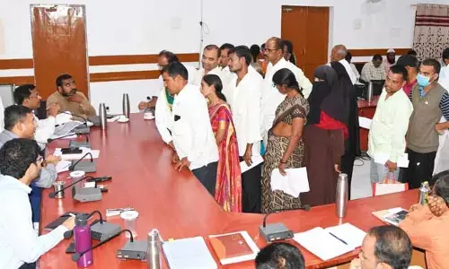 Adilabad Collector : అర్జీలను పరిశీలించి ఎప్పటికప్పుడు పరిష్కరించాలి