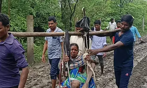 rainy season : ఆ గ్రామ ప్రజలకు వ్యాధులు వచ్చాయో.. అంతే సంగతి..
