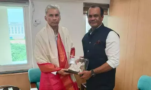 RRR: త్రిబుల్ ఆర్ నిర్మాణ పనులను వేగవంతం చేయండి: మంత్రి కోమటిరెడ్డి