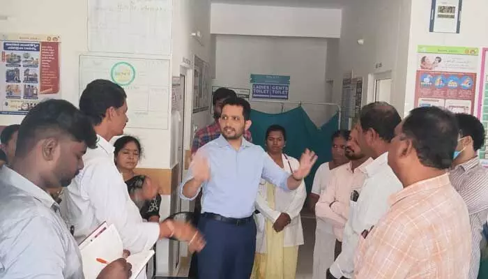 Collector Goutham : సీజనల్ వ్యాధులపై ప్రజలకు అవగాహన కల్పించాలి Collector Goutham : సీజనల్ వ్యాధులపై ప్రజలకు అవగాహన కల్పించాలి