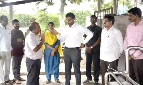 Collector Muzammil Khan : మహిళలు ఆర్థికంగా బలోపేతం కావాలి