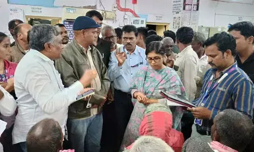 Peta Collector : రుణమాఫీ ప్రక్రియ తీరును పర్యవేక్షించిన..
