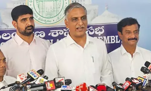 BREAKING:అధికార బలంతో మా గొంతు నొక్కారు: మాజీ మంత్రి హరీష్ రావు సంచలన వ్యాఖ్యలు
