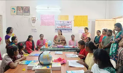 ఆడపిల్లలు అన్ని రంగాల్లో ముందుండాలి : జిల్లా సంక్షేమ అధికారి..