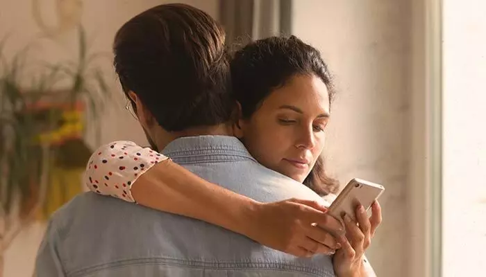 secrets : భాగస్వాములైనా సరే.. ఈ విషయాల్లో సీక్రెట్ మెయింటైన్ చేస్తారట! secrets : భాగస్వాములైనా సరే.. ఈ విషయాల్లో సీక్రెట్ మెయింటైన్ చేస్తారట!