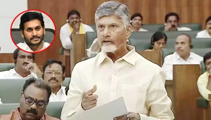 ఢిల్లీలో జగన్ ధర్నా.. అసెంబ్లీ వేదికగా చిట్టా విప్పిన చంద్రబాబు ఢిల్లీలో జగన్ ధర్నా.. అసెంబ్లీ వేదికగా చిట్టా విప్పిన చంద్రబాబు