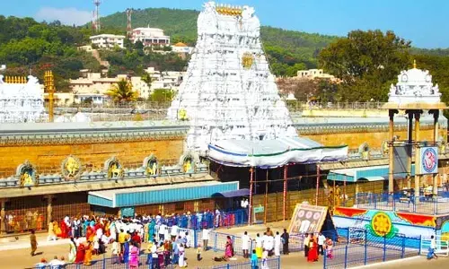 Tirumala Updates: తిరుమలలో భక్తుల రద్దీ సాధారణం.. దర్శనానికి ఎంత సమయం పడుతోందంటే?